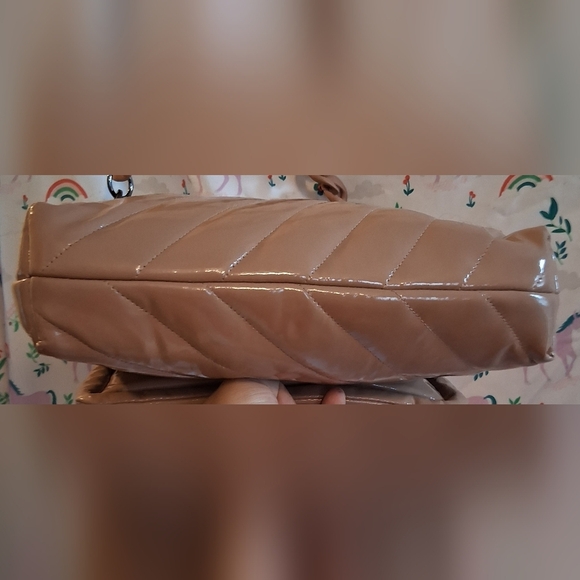 NWOT Think Royln Bar Bar Cream Vegan Patent Neutral Casual Boho Purse Bag - Picture 5 of 13